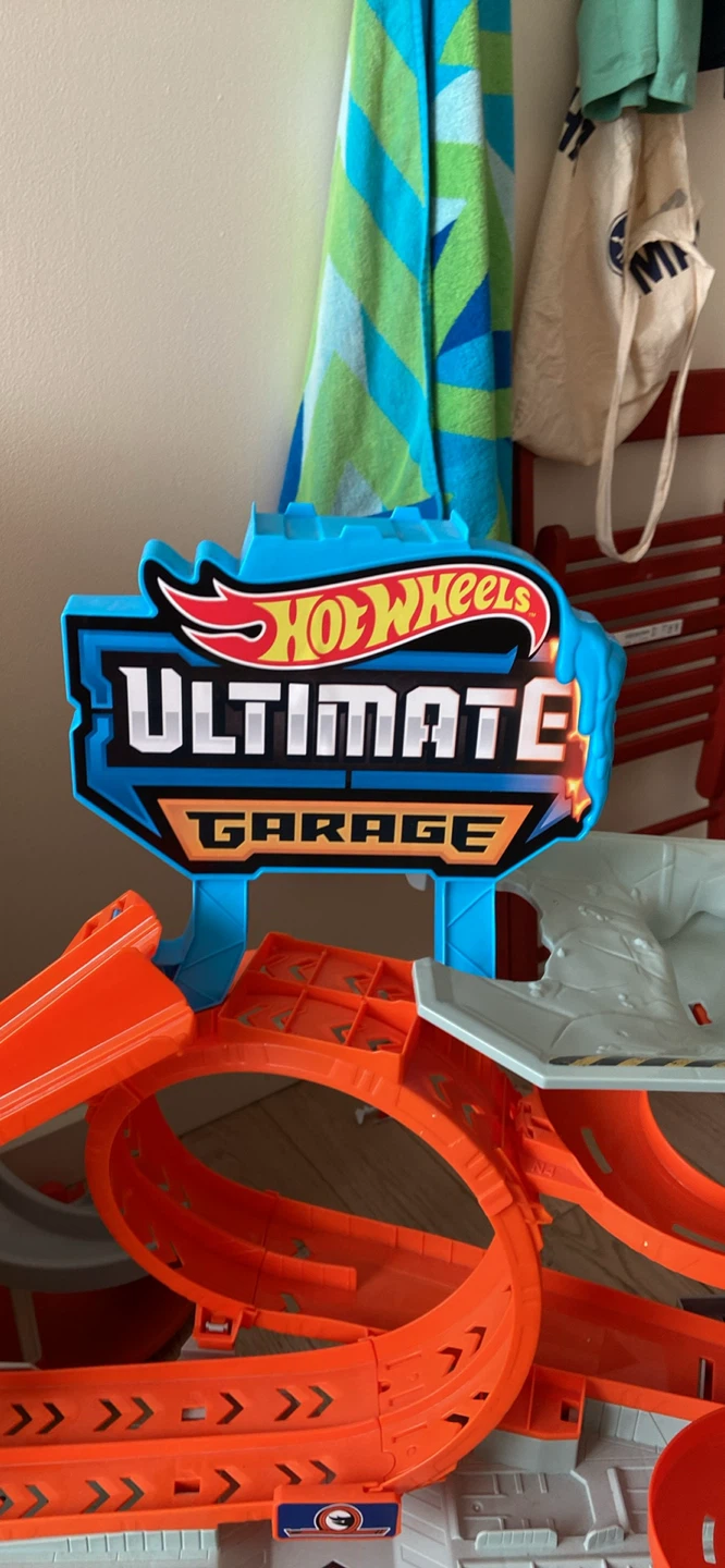 Hot Wheels City Ultimate Garage - photo 4