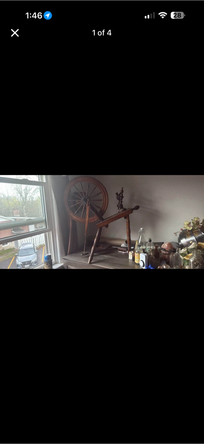 Spinning wheel or yarn maker