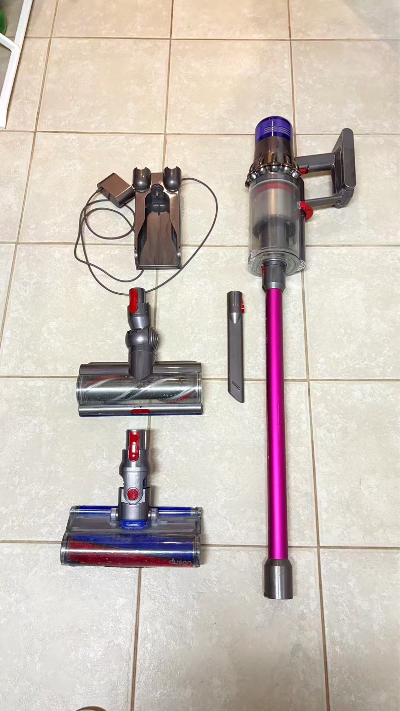 Dyson V11 Cordless Vacuum Cleaner - photo 2