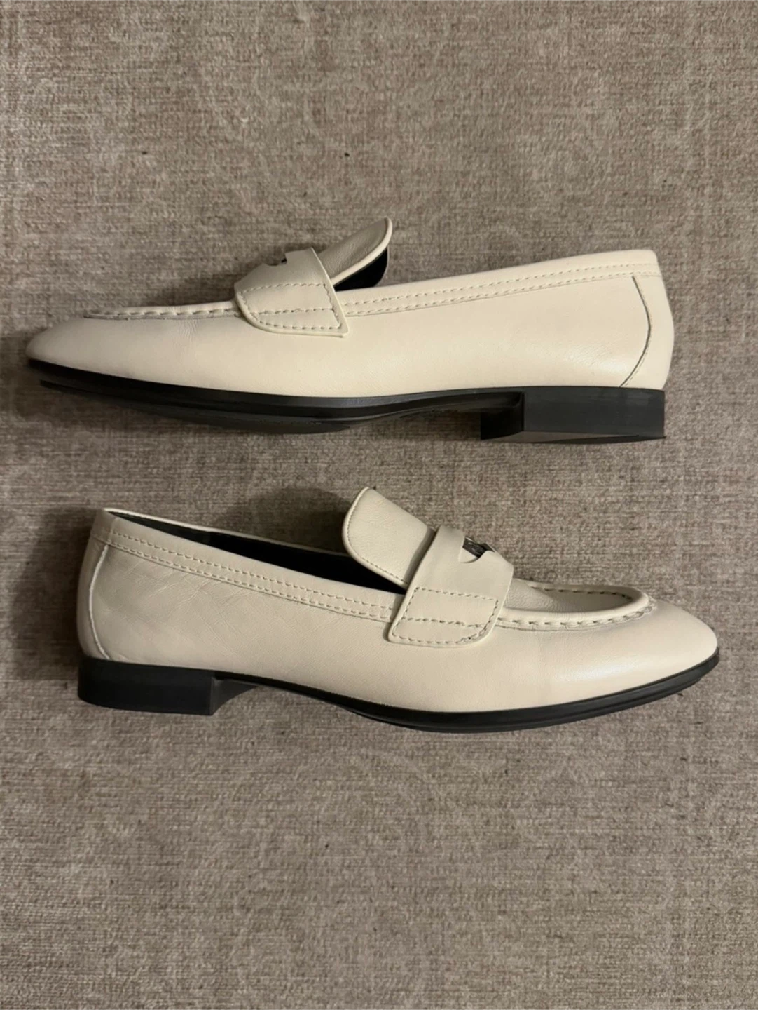 Vince Camuto leather penny loafers - photo 4