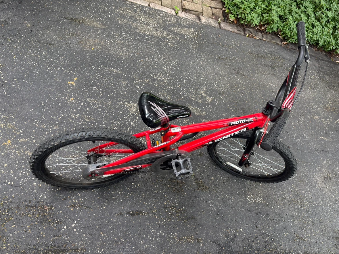 Red MOTO-20 Igniter BMX Bike - photo 3