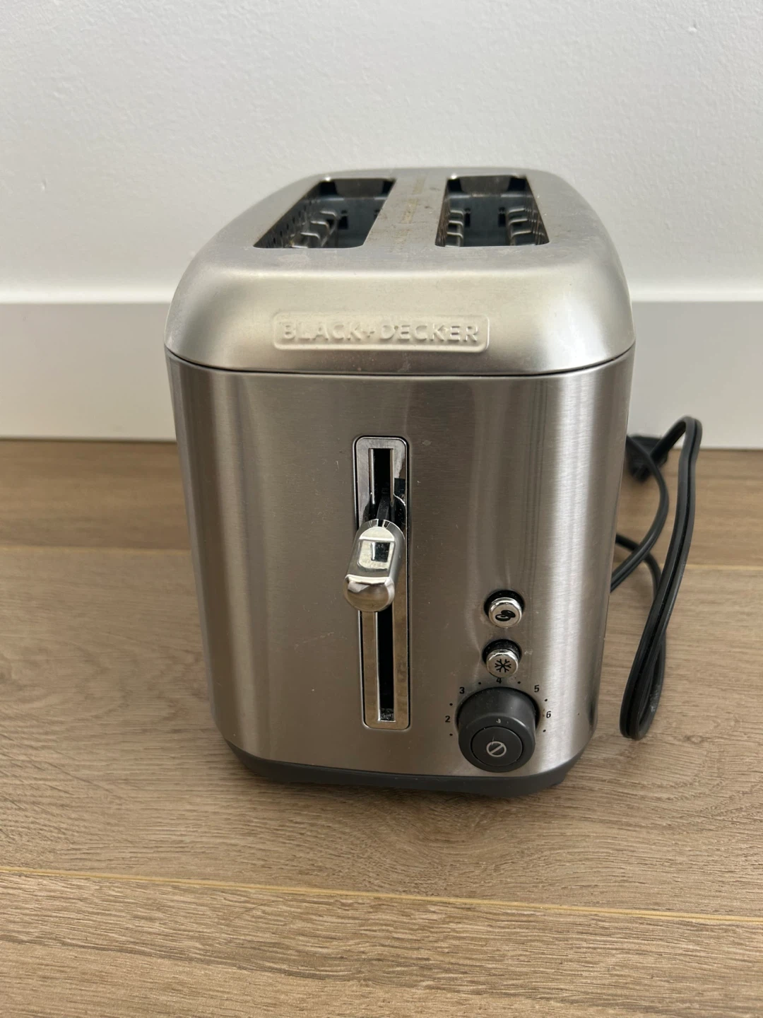 Black+Decker toaster - photo 2