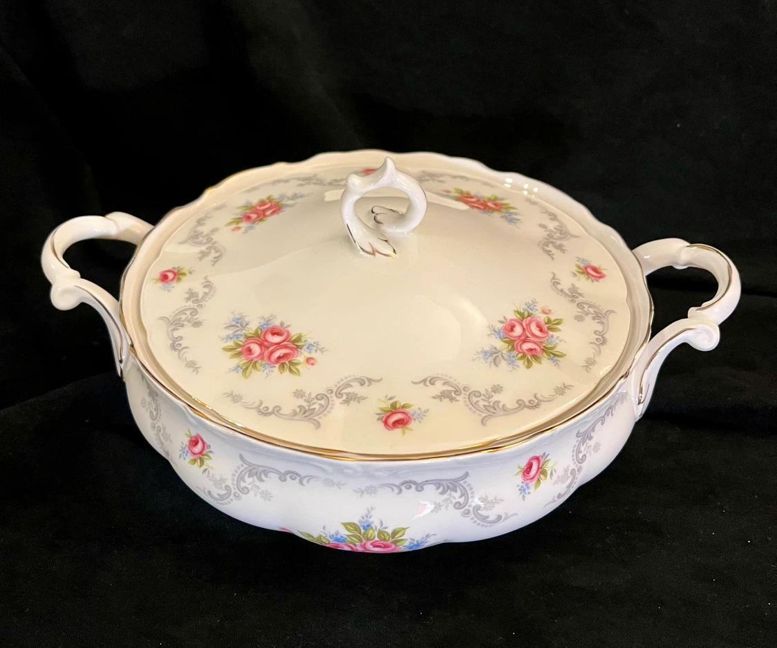 Royal Albert “tranquility “ Tureen with Lid