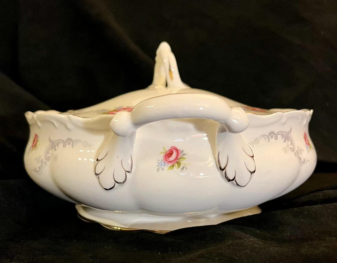 Royal Albert “tranquility “ Tureen with Lid - photo 3
