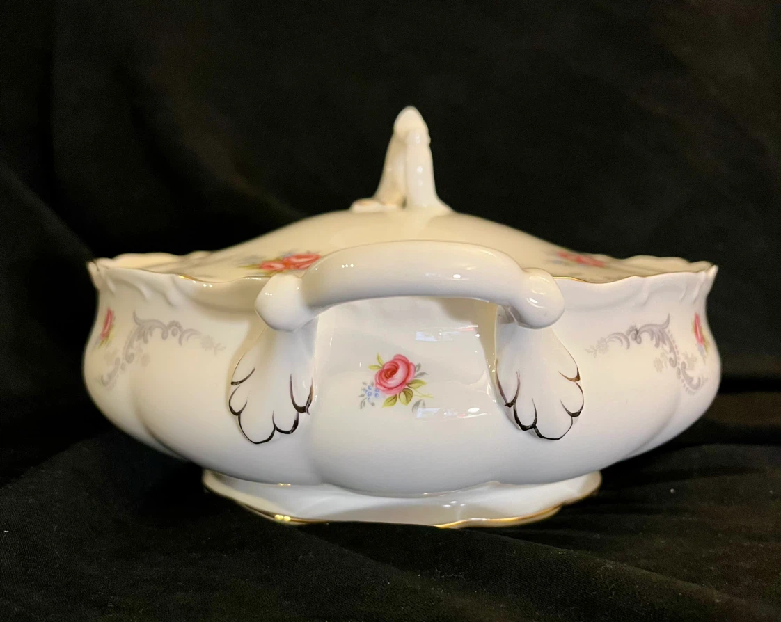 Royal Albert “tranquility “ Tureen with Lid - photo 4