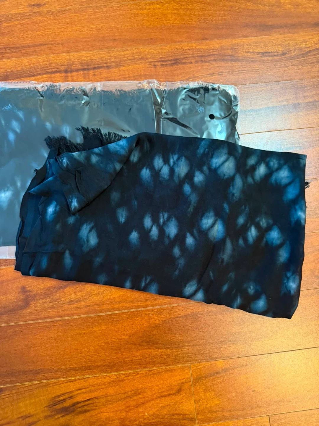 Tie-dye scarves set - photo 2