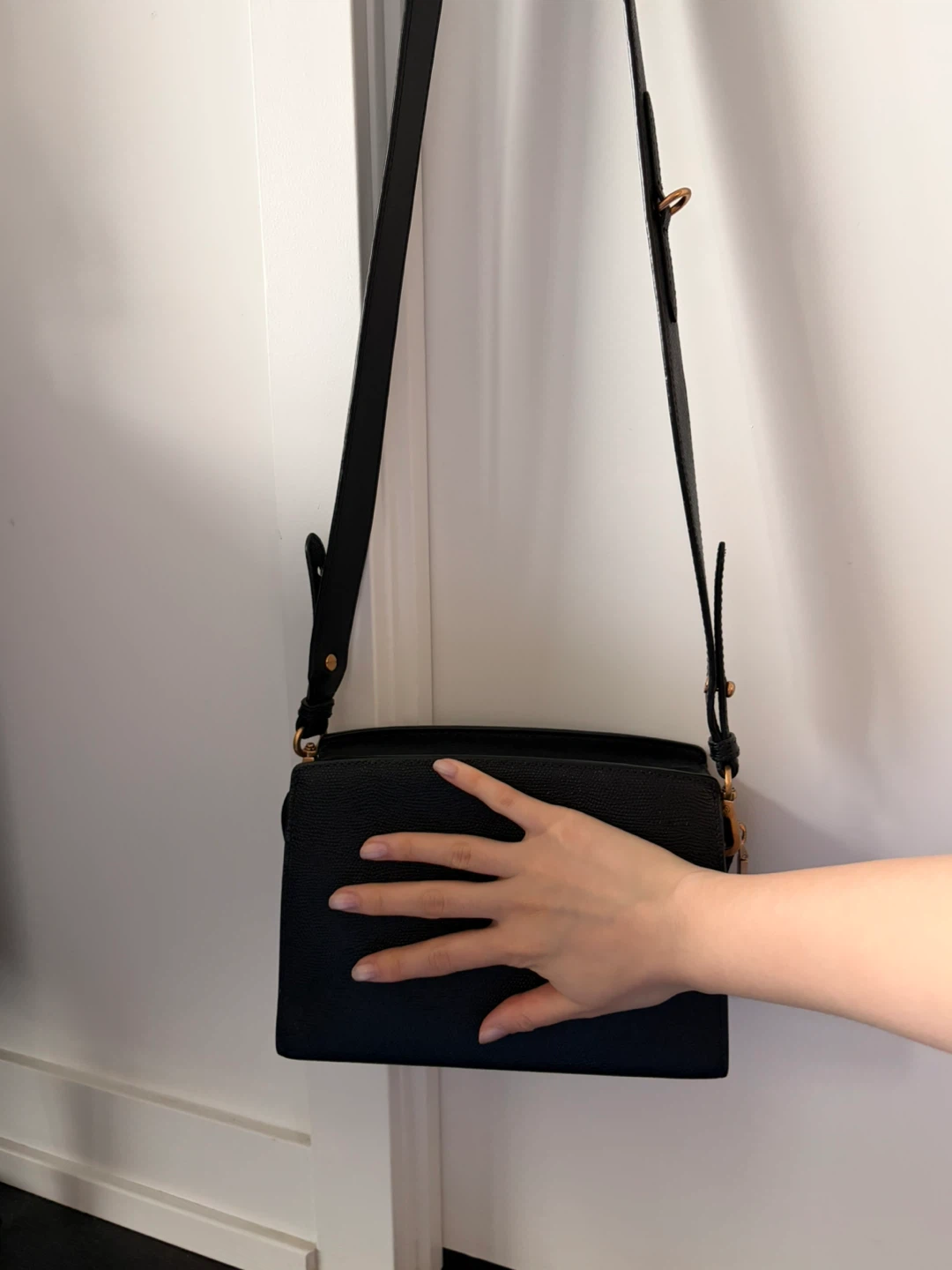Korean Brand Black Leather Crossbody Bag - photo 3