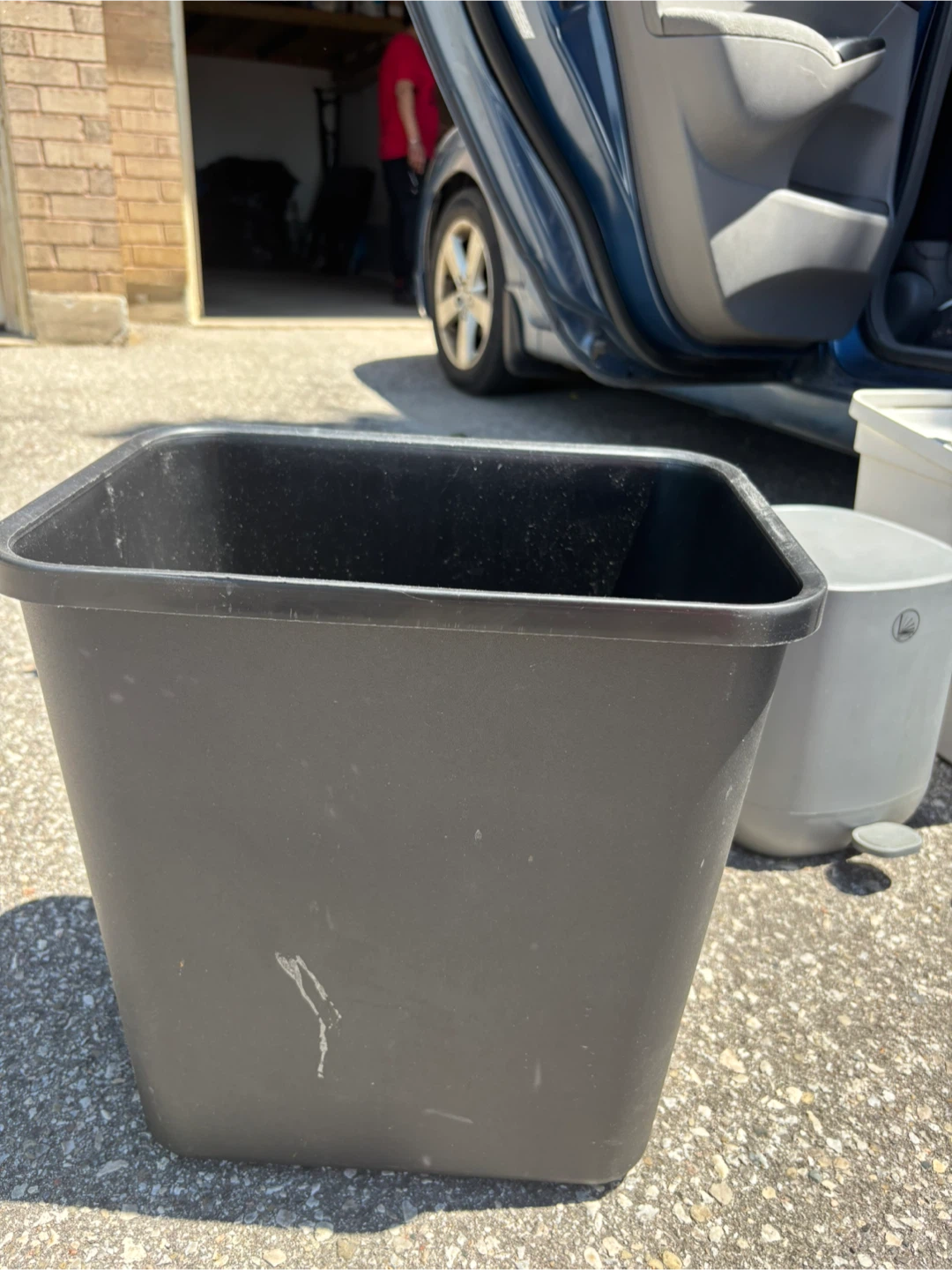 Household Trash Bins - photo 3