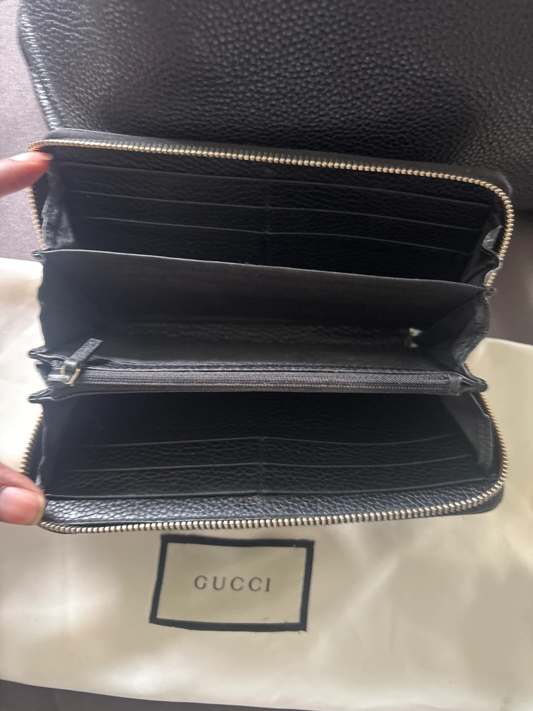 Gucci, black leather purse - photo 3