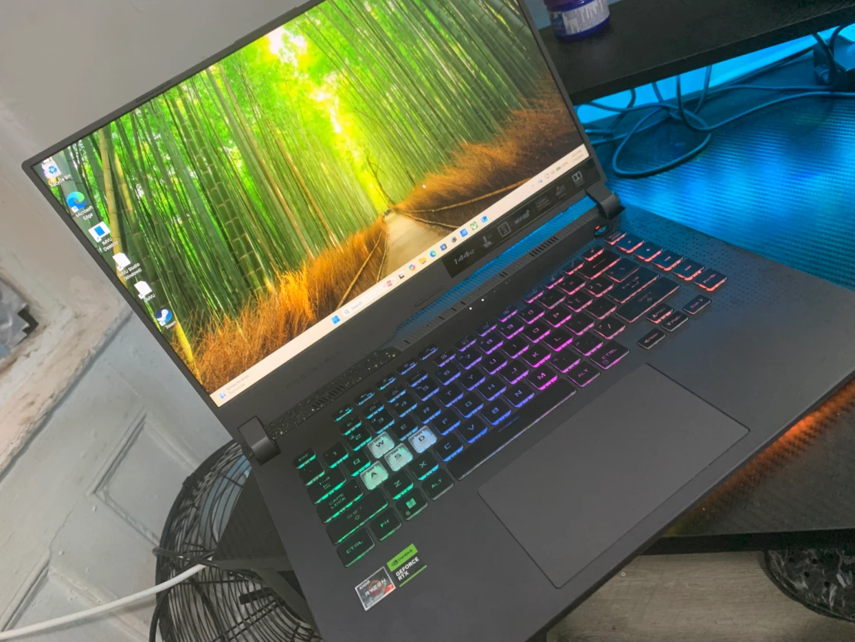 ASUS ROG R7 3060 Laptop