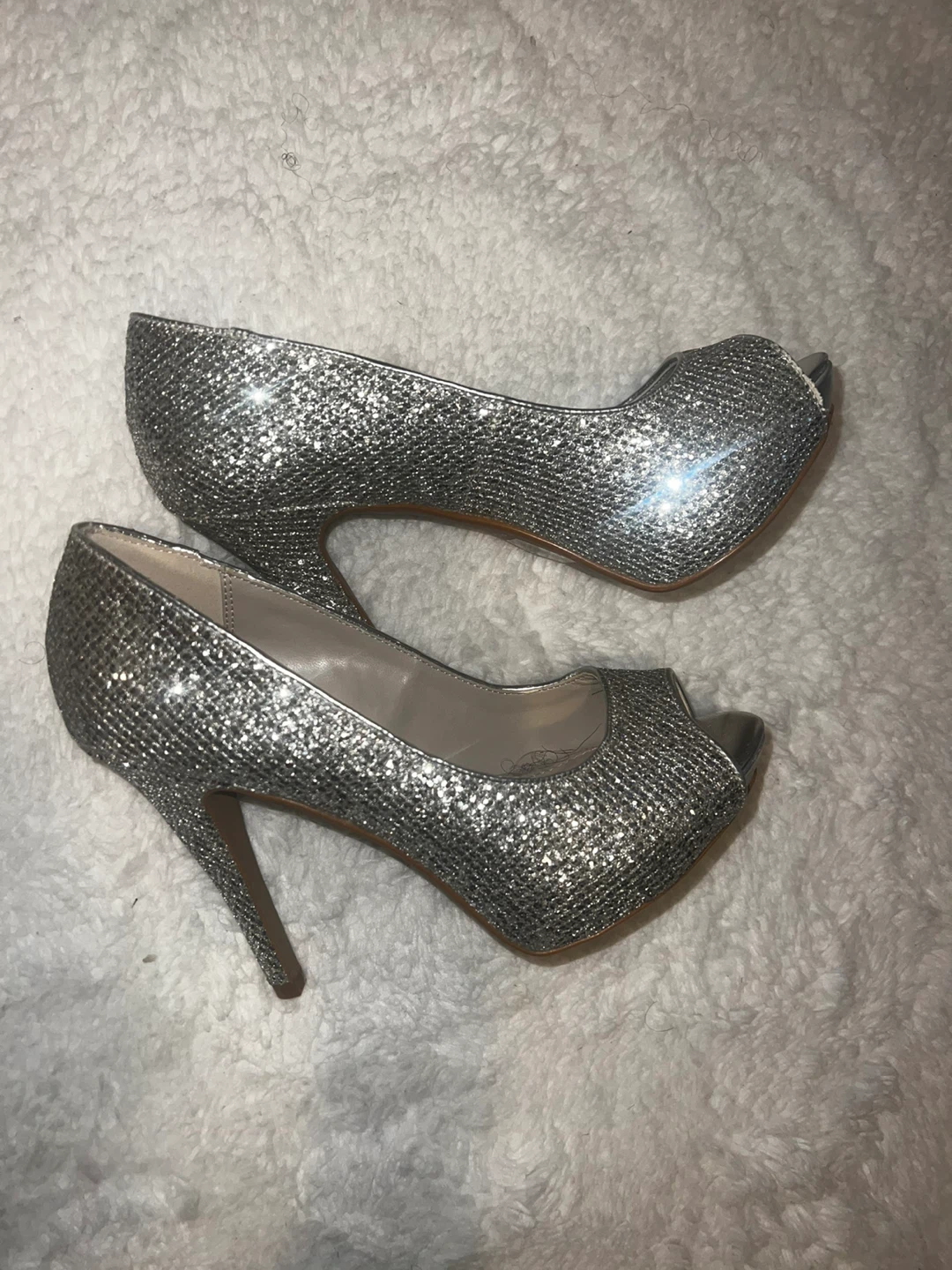 ALDO Silver Glitter Peep-Toe Heels - photo 3