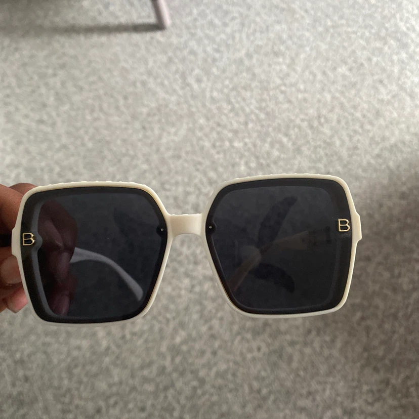 Burberry Sunglasses - photo 3