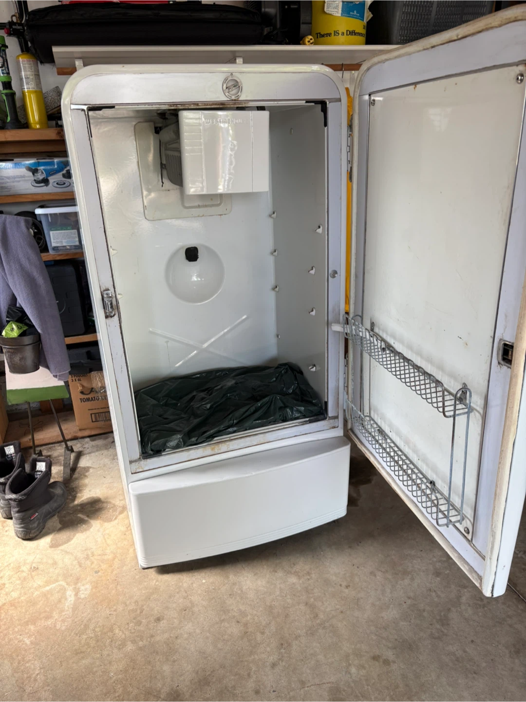 Vintage Westinghouse White Refrigerator - photo 3