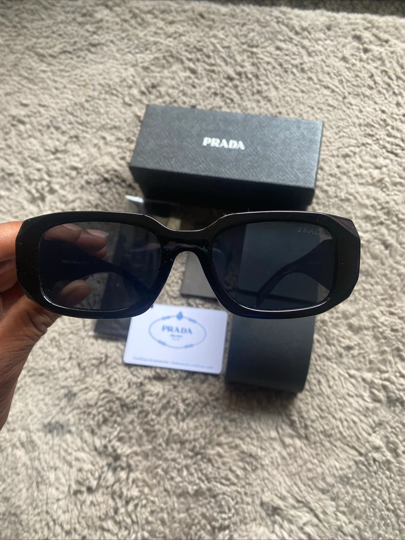 Prada Sunglasses - photo 4