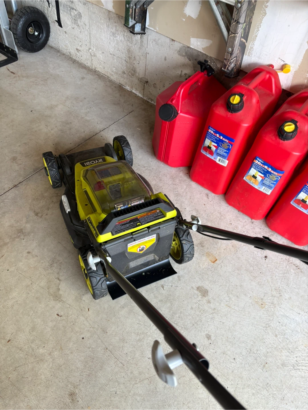 Ryobi ONE+ Cordless Electric Lawn Mower - photo 3