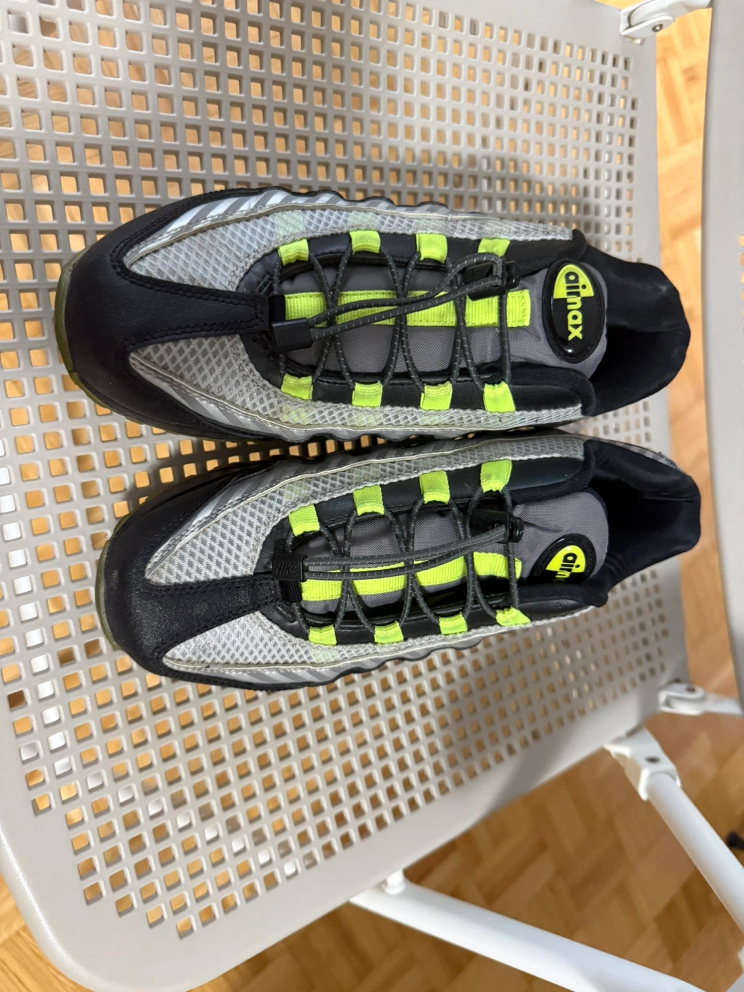 Nike Air Max 95 Neon Running Shoes