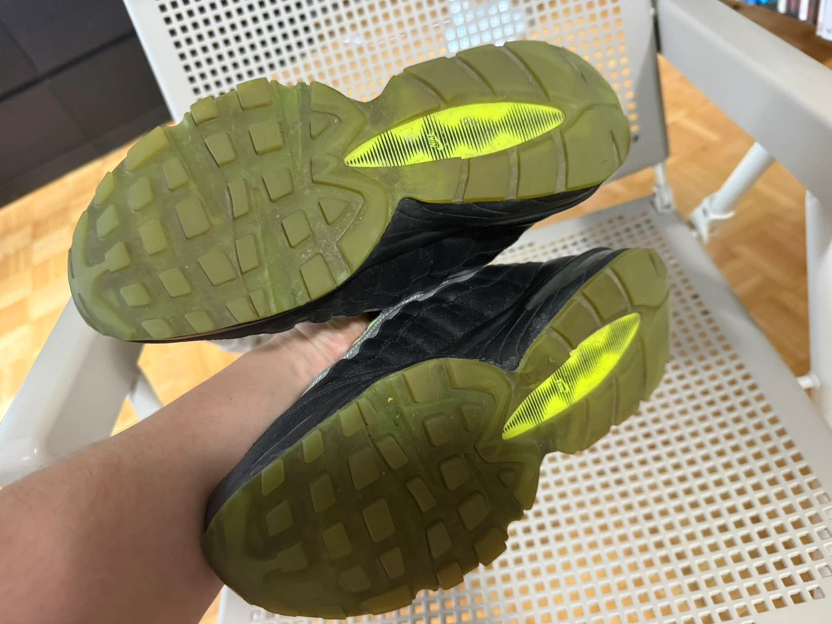 Nike Air Max 95 Neon Running Shoes - photo 2