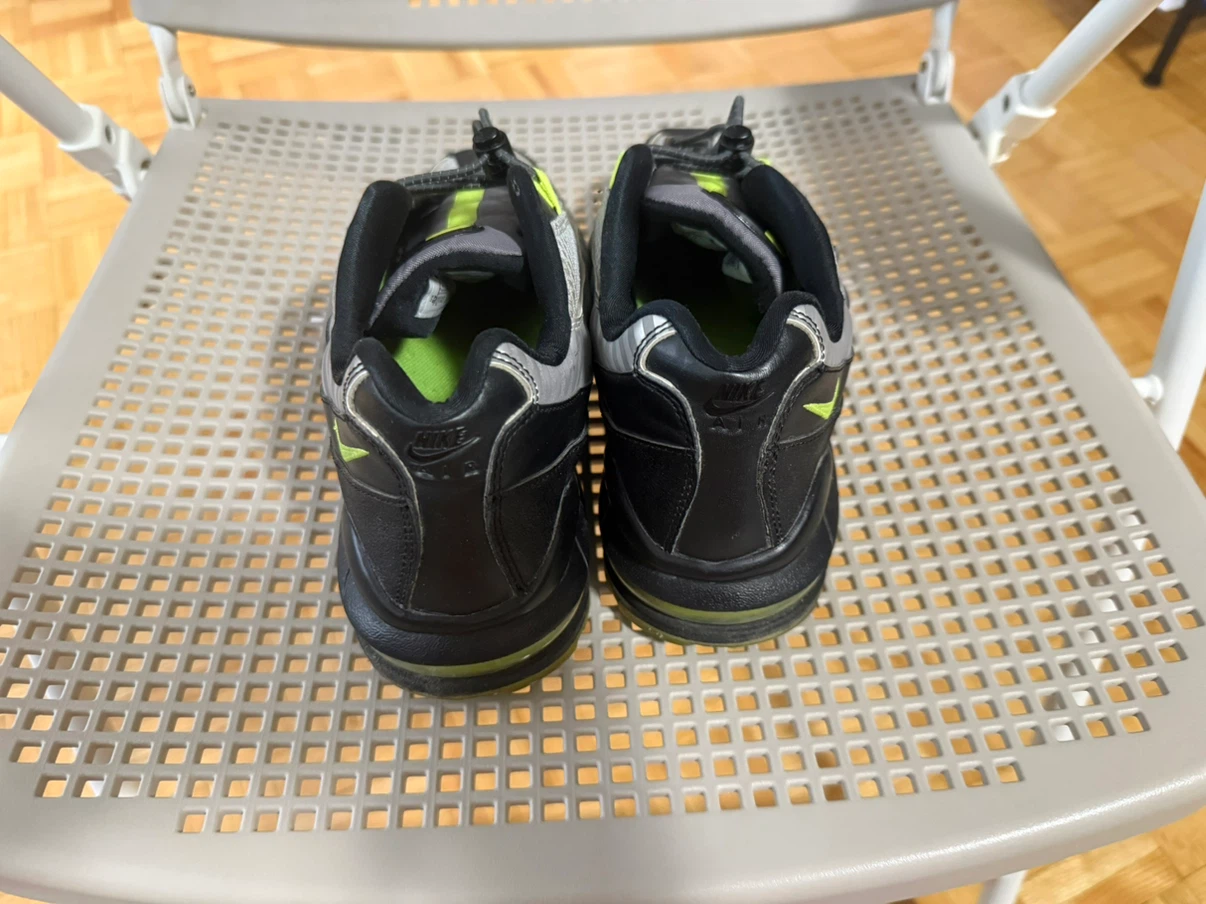 Nike Air Max 95 Neon Running Shoes - photo 3