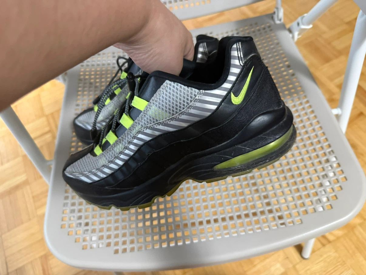 Nike Air Max 95 Neon Running Shoes - photo 5