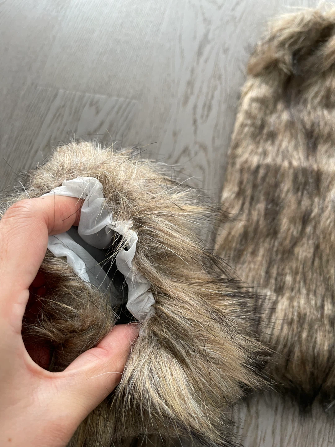 New 🆕 Faux Fur Leg Warmers, size universal, elastic closure - photo 2