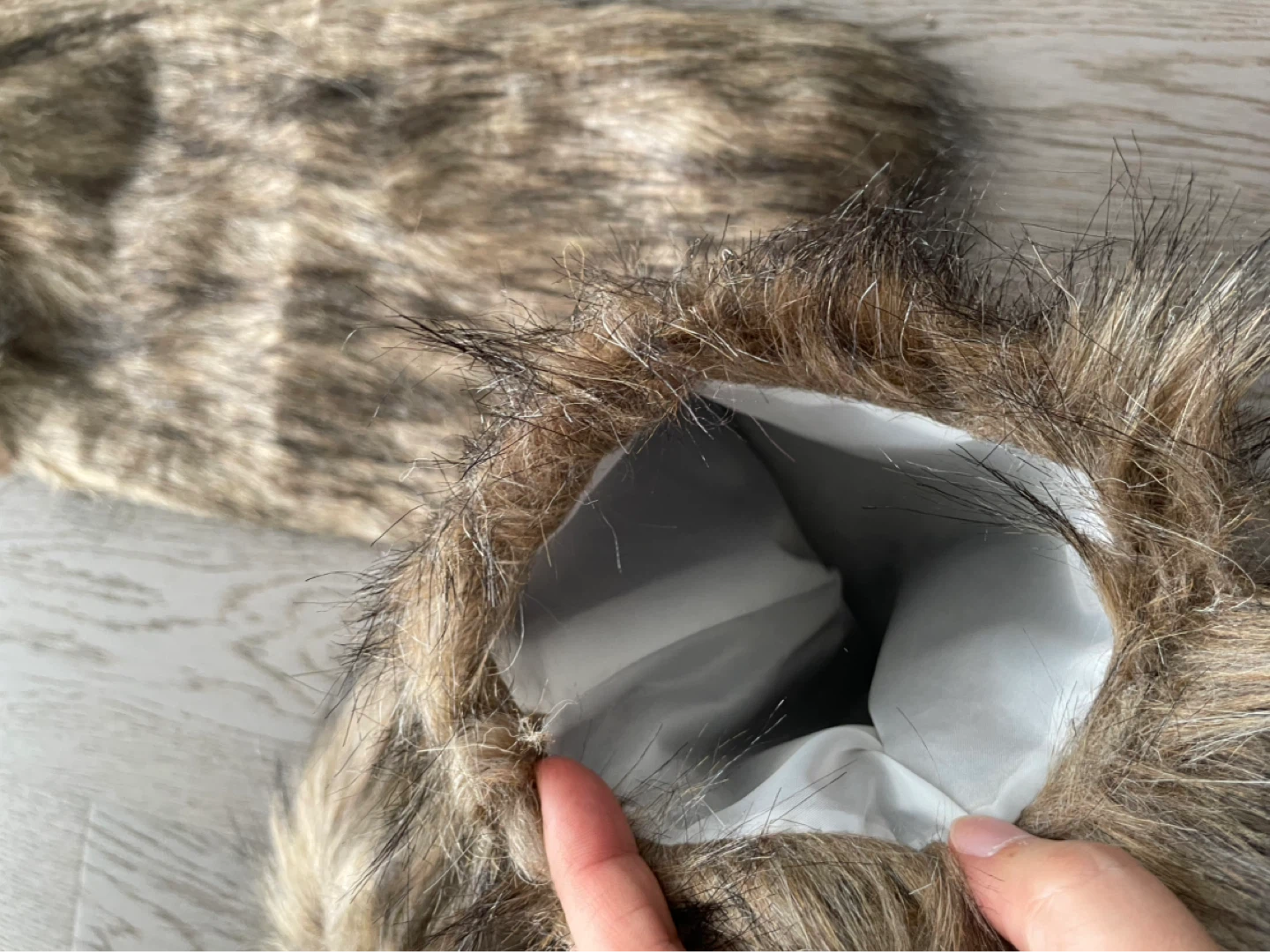 New 🆕 Faux Fur Leg Warmers, size universal, elastic closure - photo 3
