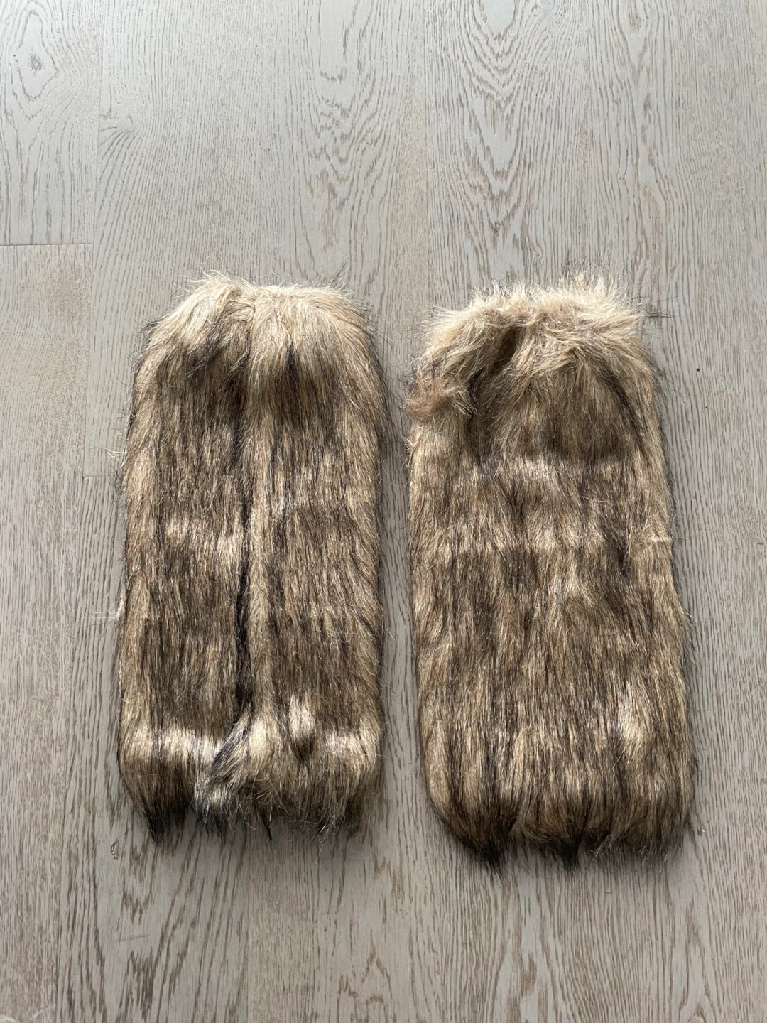 New 🆕 Faux Fur Leg Warmers, size universal, elastic closure