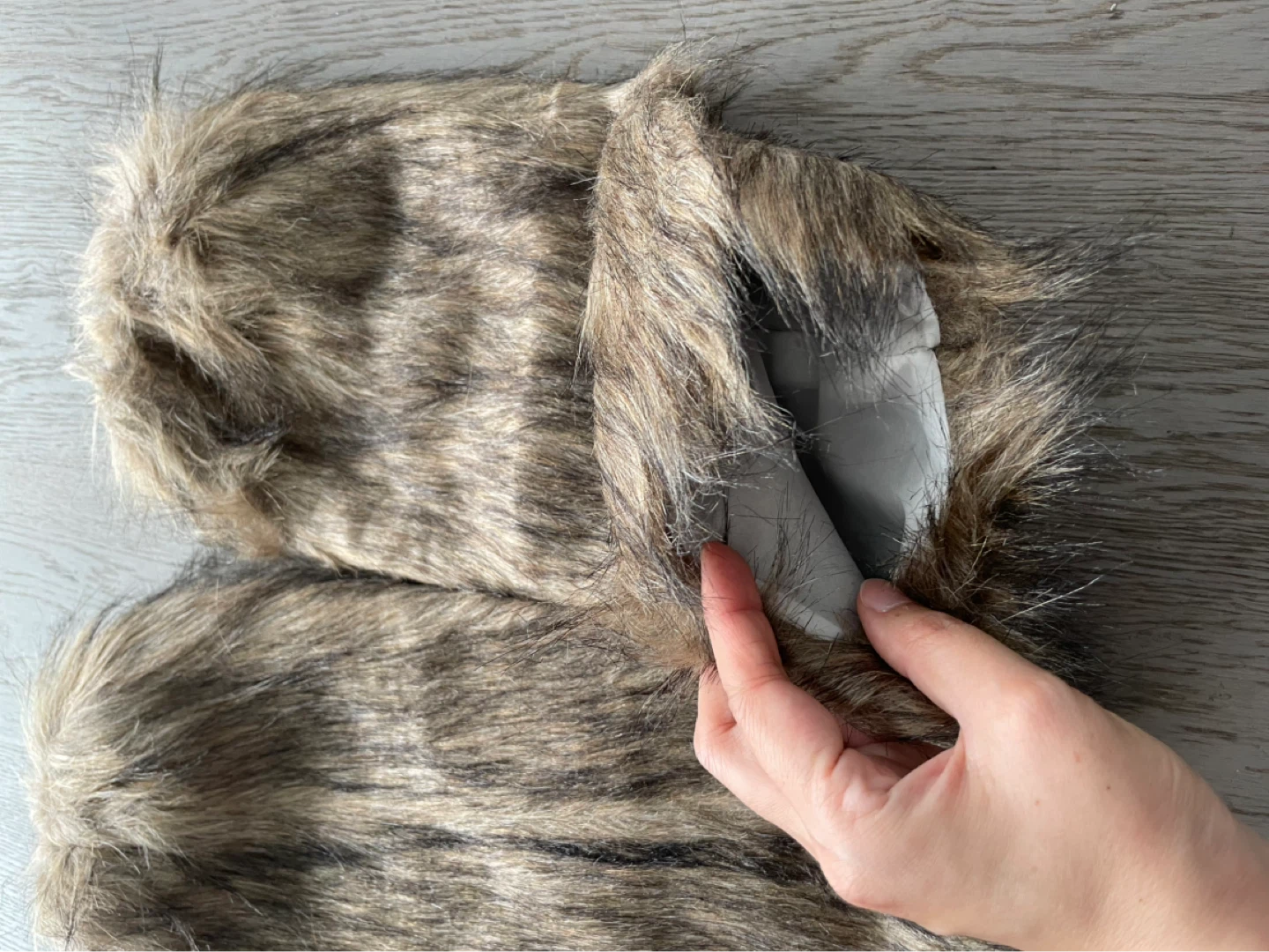 New 🆕 Faux Fur Leg Warmers, size universal, elastic closure - photo 4