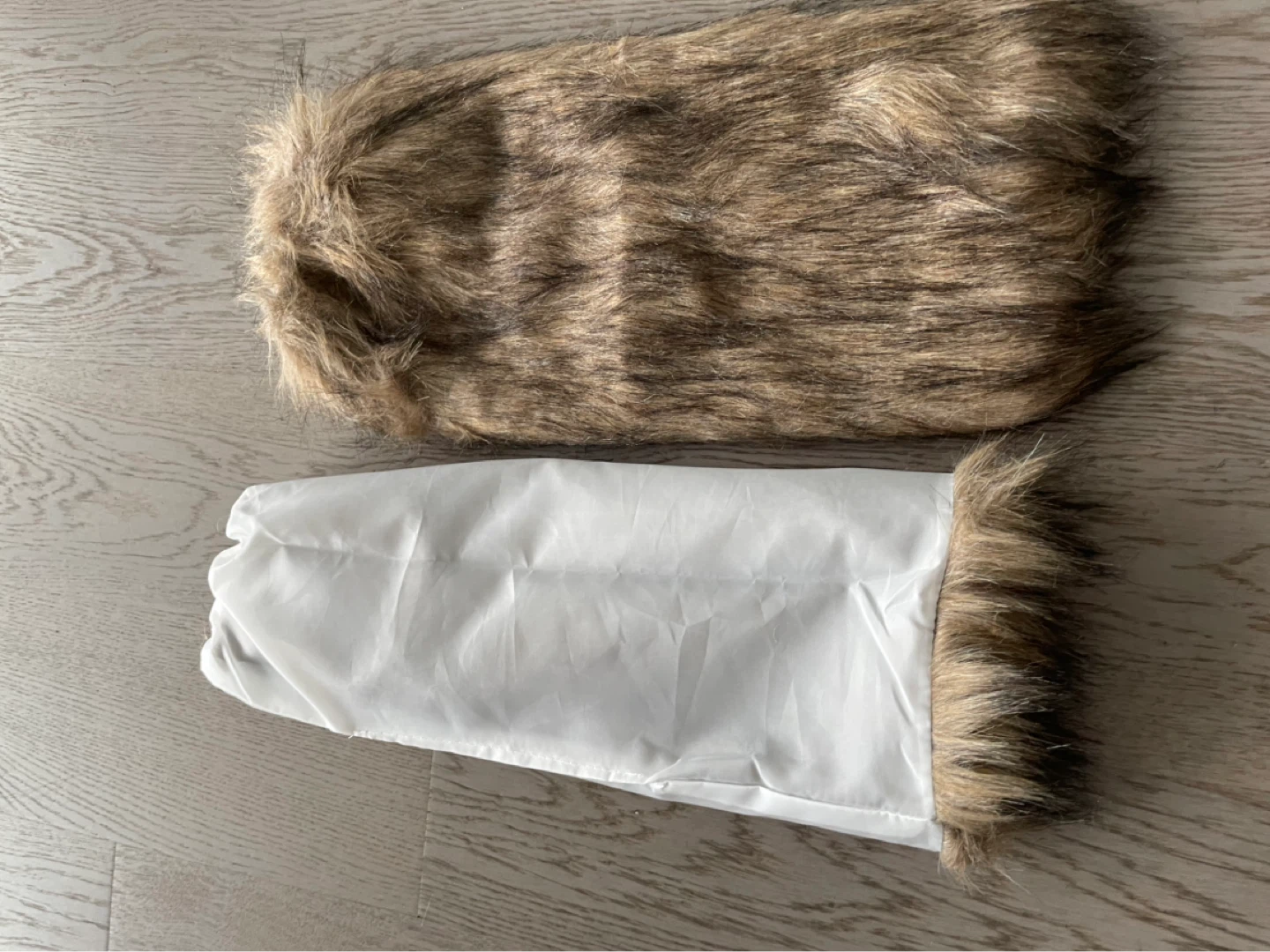 New 🆕 Faux Fur Leg Warmers, size universal, elastic closure - photo 5
