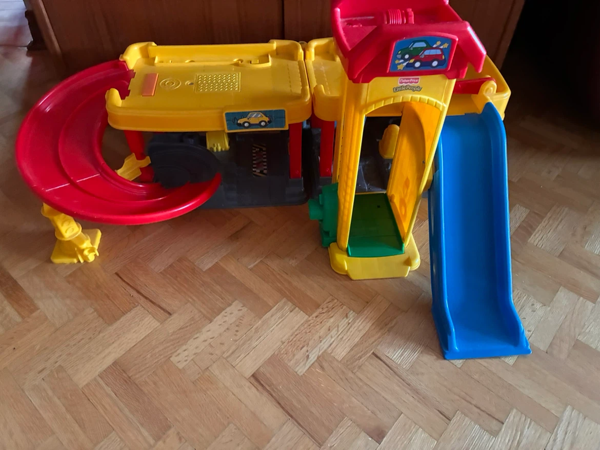 Fisher-Price Little People Play 'n Scoot Garage