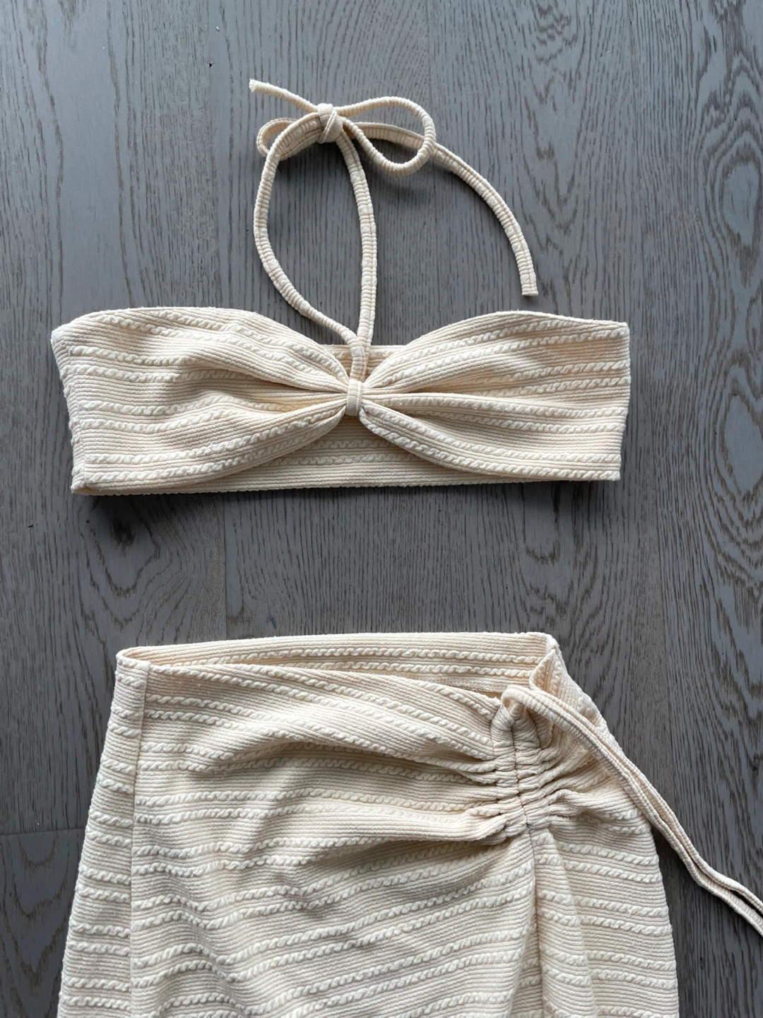 Cream textured halterneck bikini set, size S - photo 3