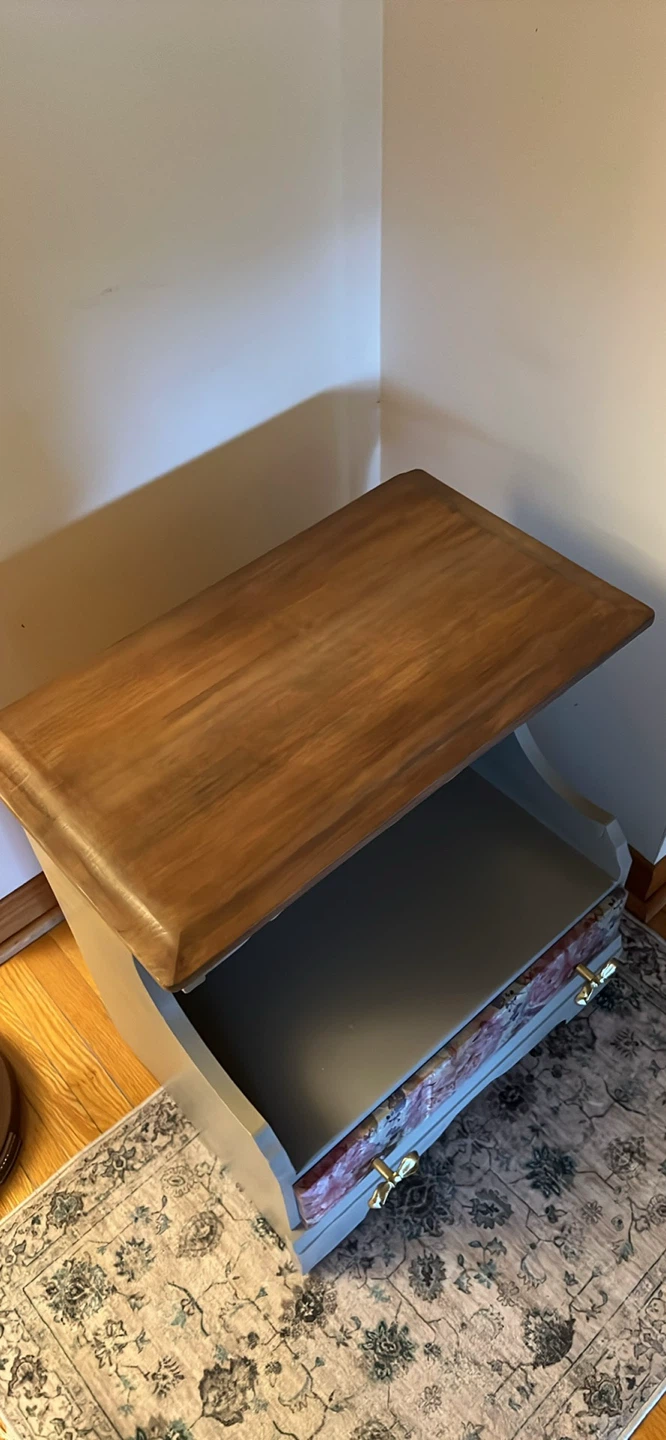 Vintage Style Grey Nightstand with Floral Drawers - photo 5