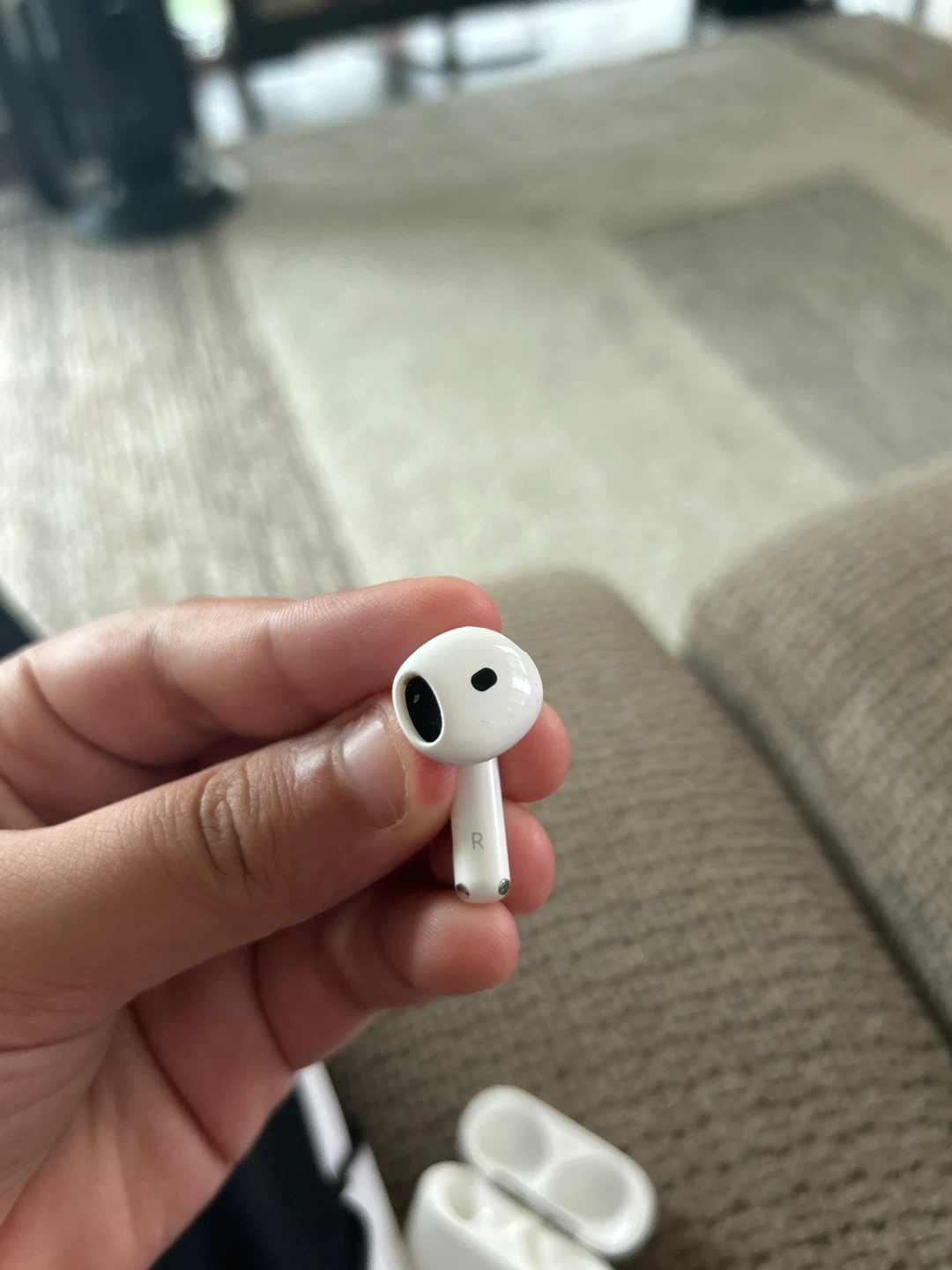 Apple AirPods 4s - photo 5