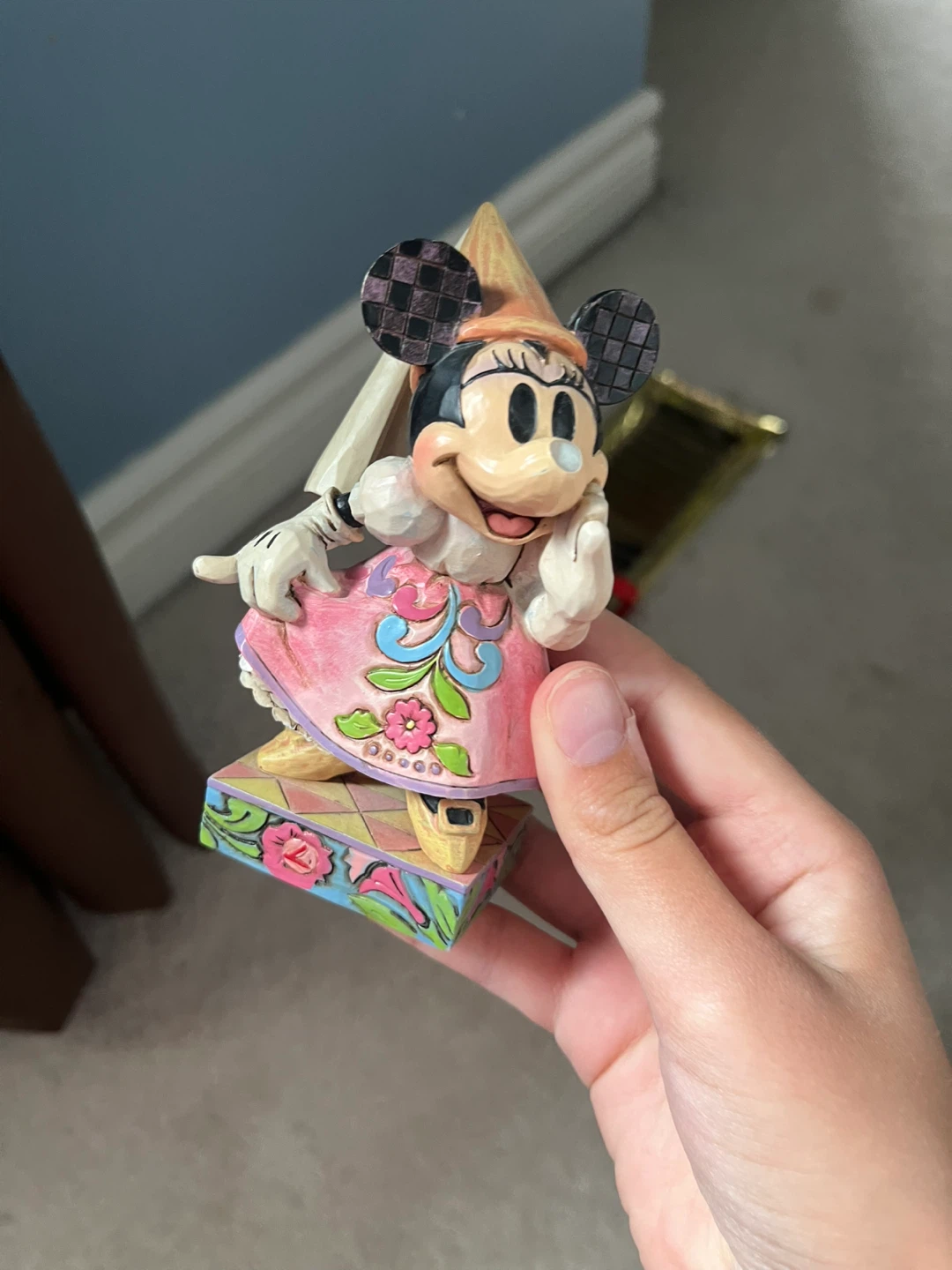 Disney Minnie Mouse Figurine