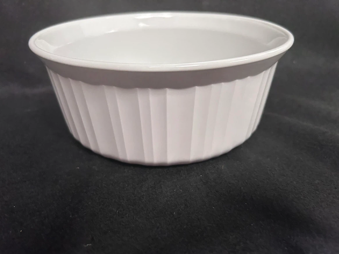 Corning Ware French White 1.5 Qt Round Baking Dish - photo 2