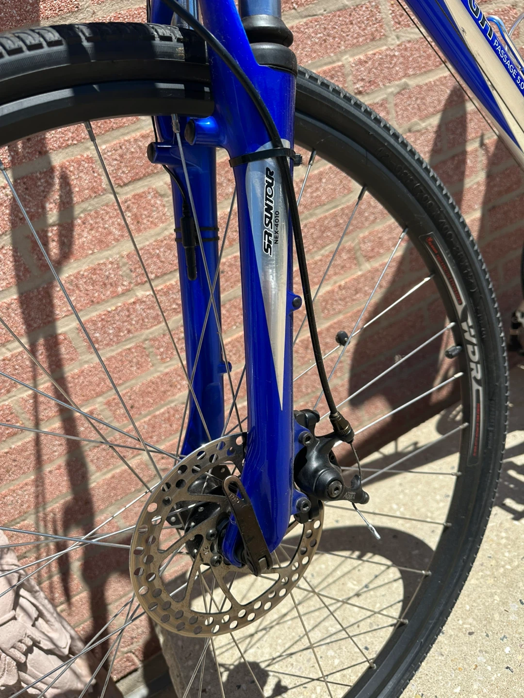 Blue Hybrid Road Bike with MTX Quick Track Bag - photo 5