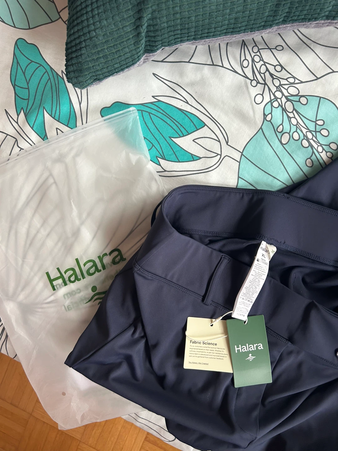 Halara Flex DayStretch High Waisted Flare Work Pants XL - photo 5