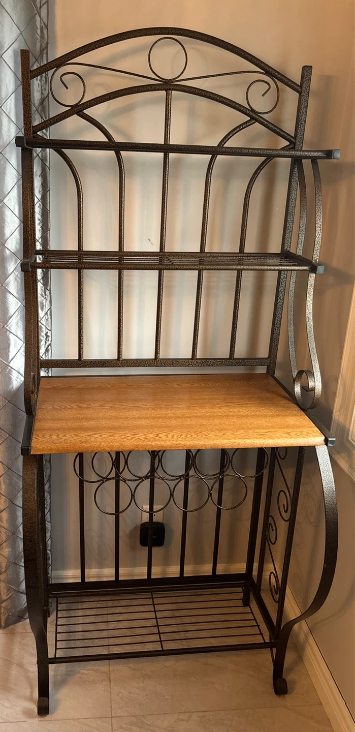 Metal Bakers Rack with Shelves