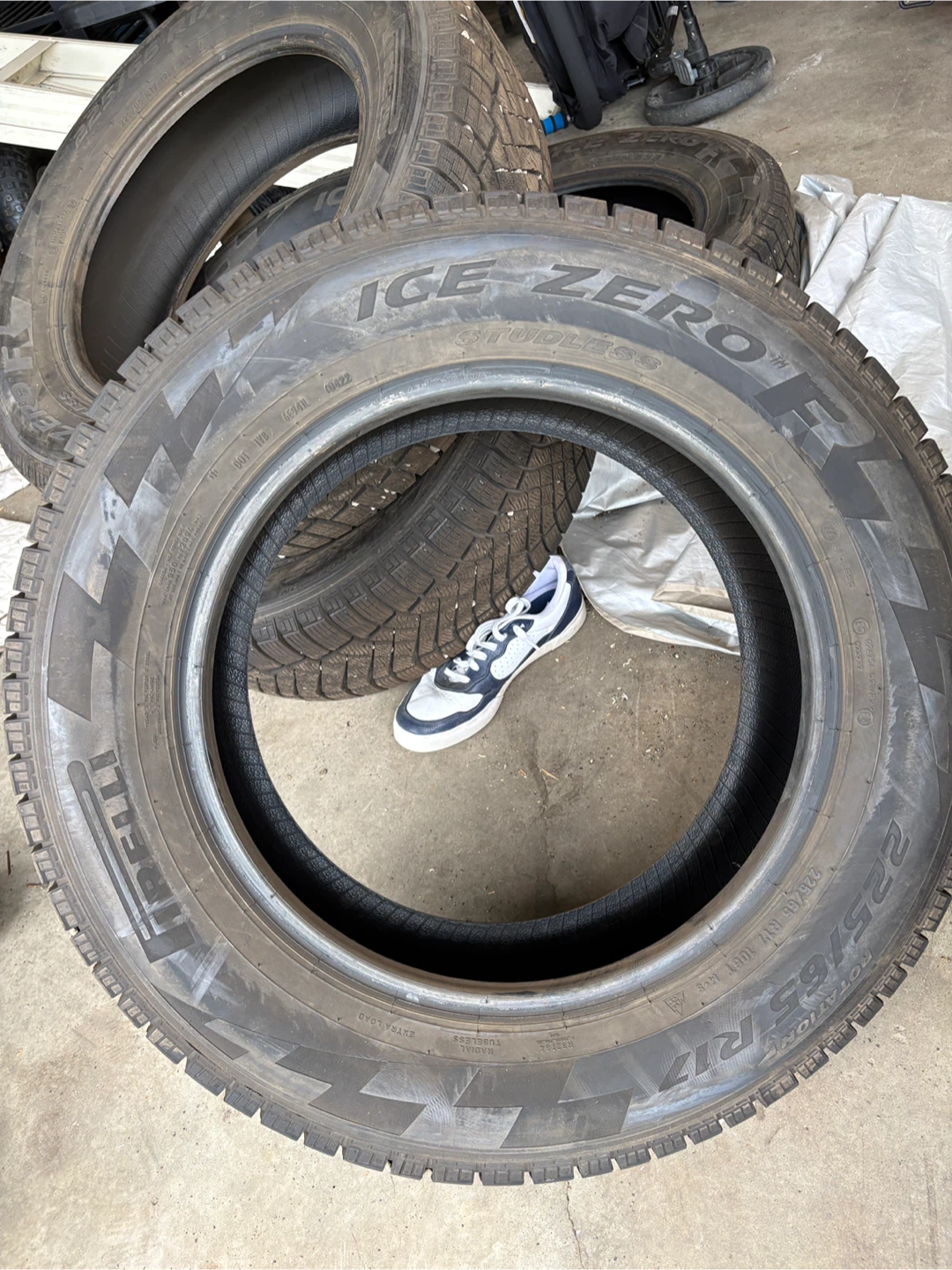 Pirelli Ice Zero Winter Tires 225/65R17