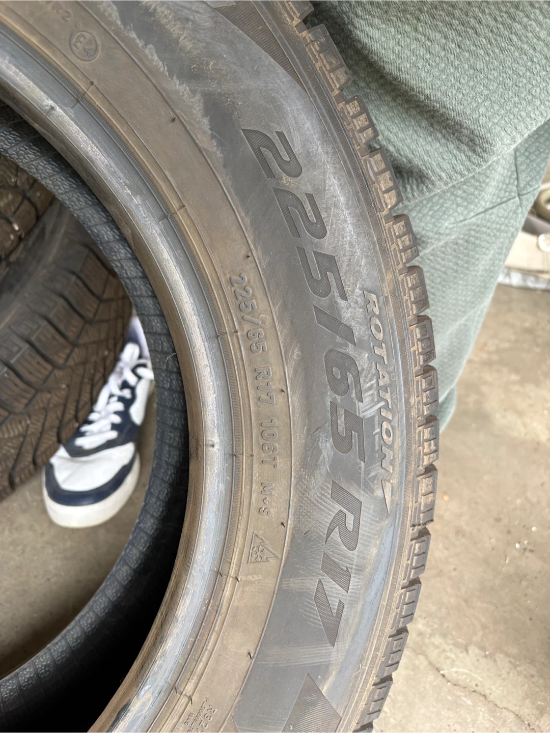 Pirelli Ice Zero Winter Tires 225/65R17 - photo 3