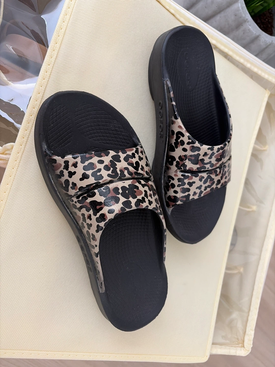 OOFOS Leopard Print Slide Sandals