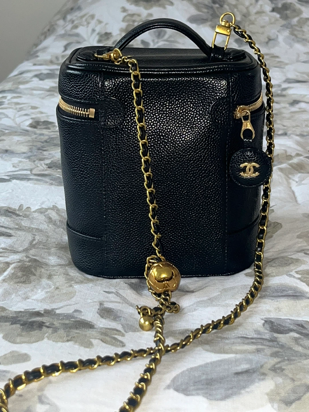 Chanel Vanity Case Bag - photo 2