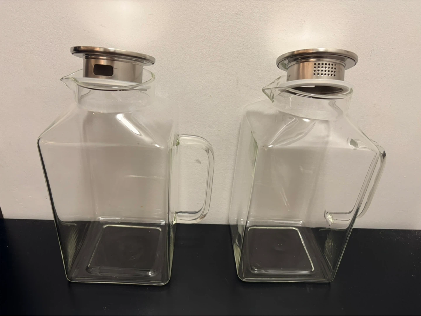 QENWKXZ 1 Gallon Square Glass Pitcher - photo 4