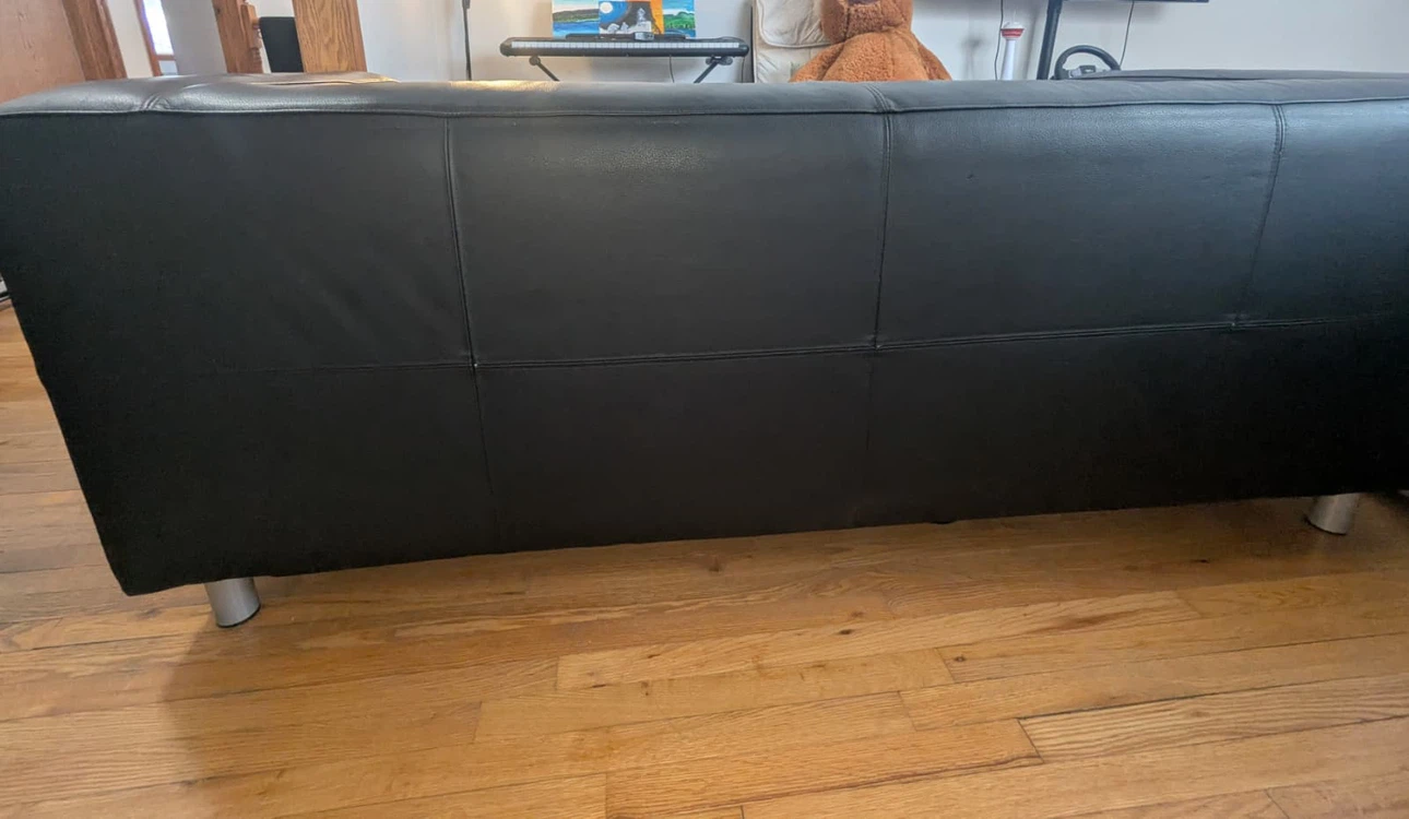 Loveseat Sofa genuine leather - Moving Sale - photo 4