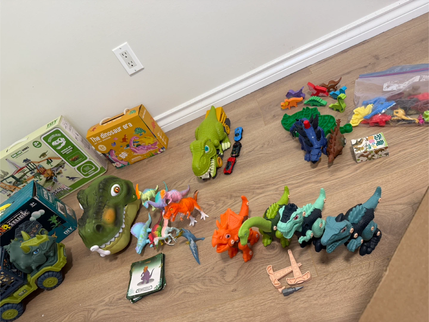 Dinosaur Toy Set