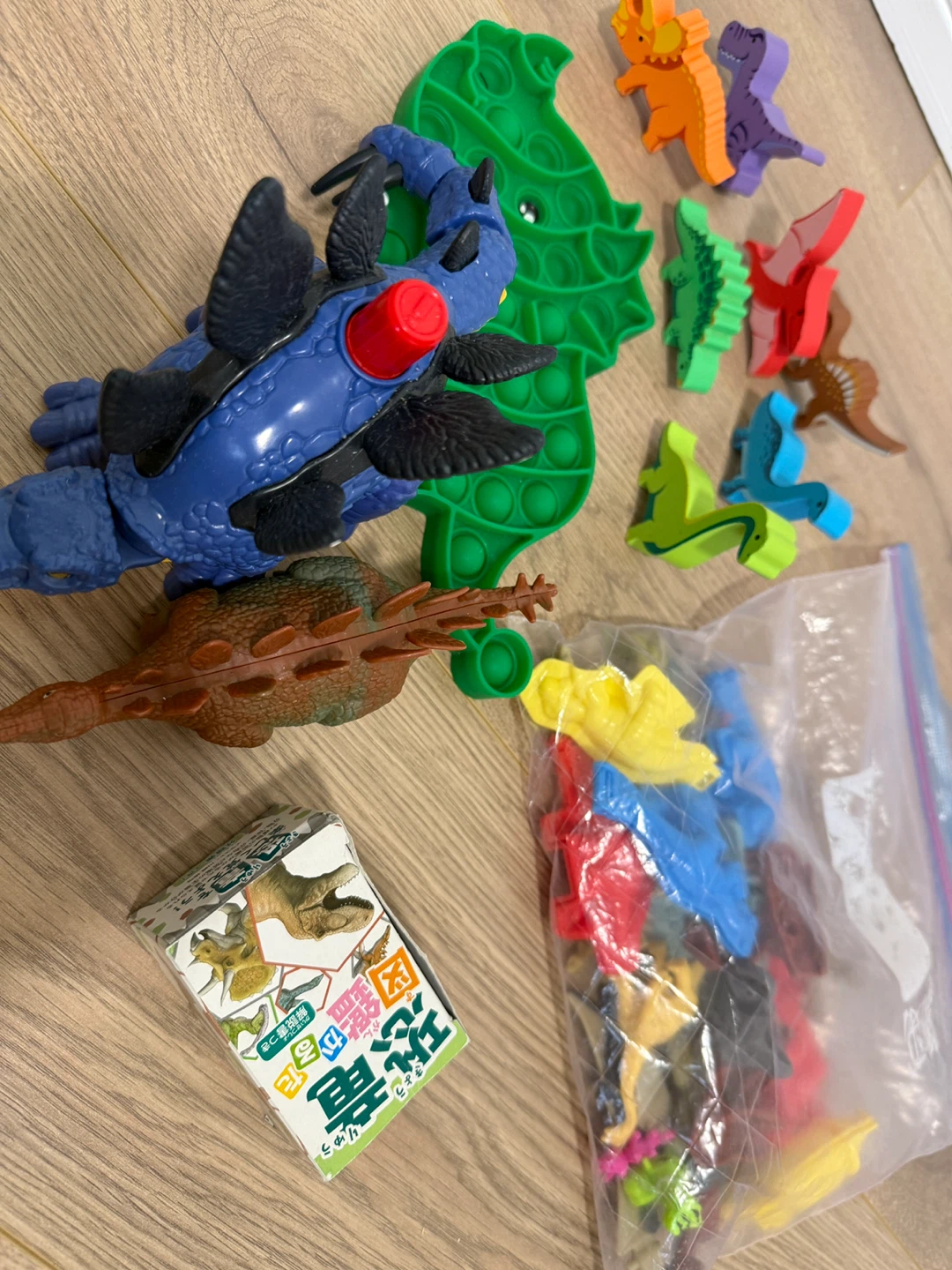 Dinosaur Toy Set - photo 2