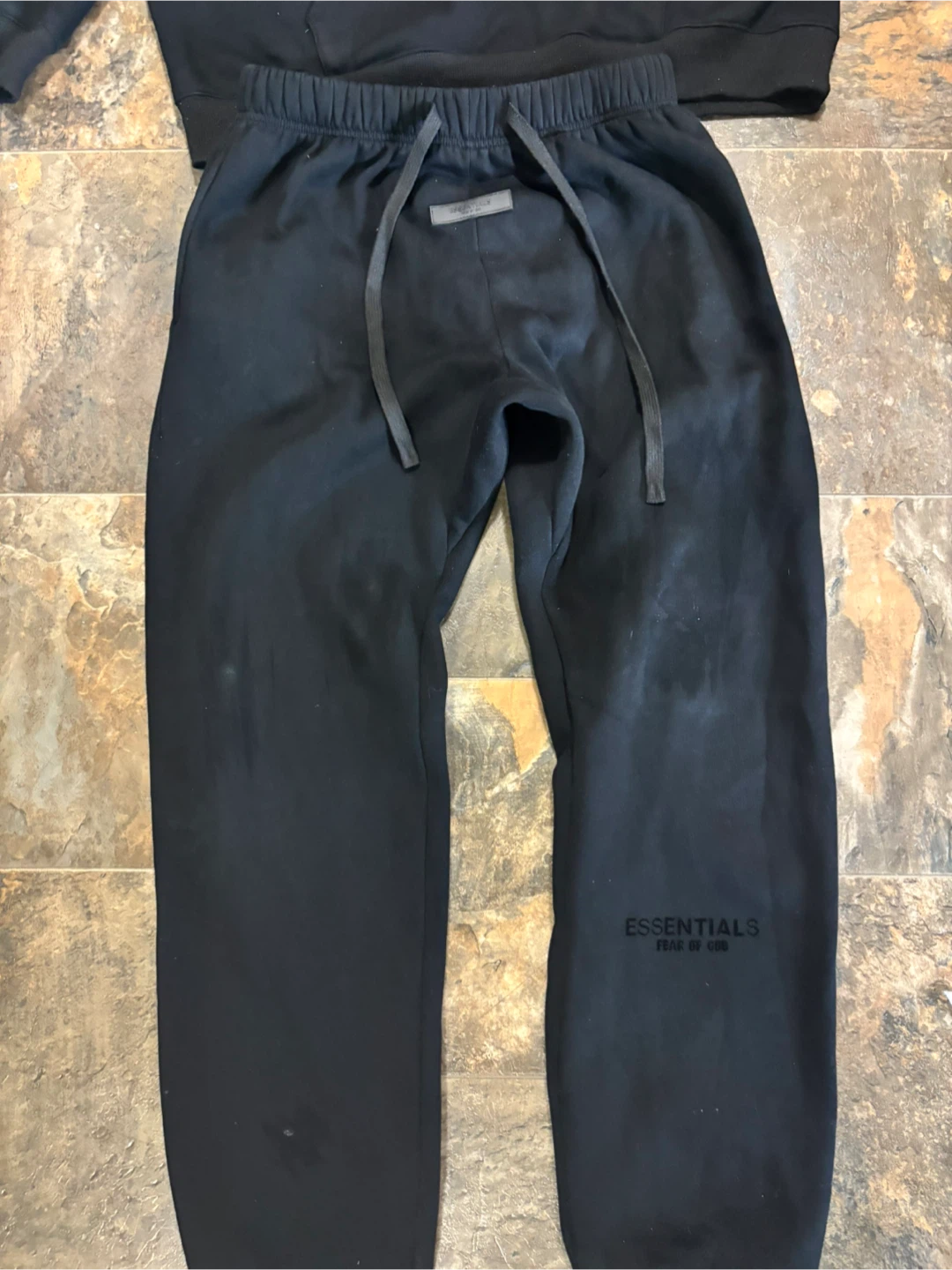 Fear of God Essentials Black Hoodie and Sweatpants Set - photo 2