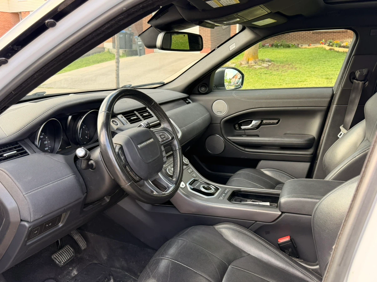 White Range Rover Evoque 2017 - photo 2