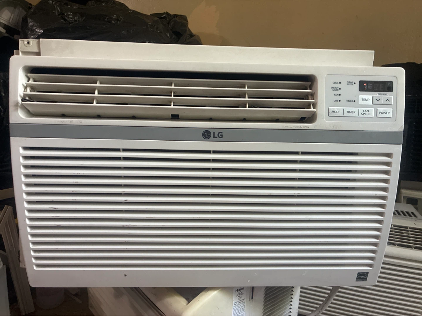 LG Window Air Conditioner LW1016ER