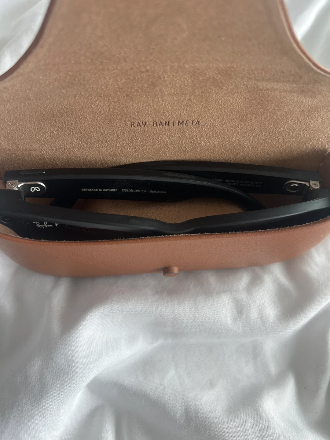 Ray-Ban Meta Wayfarer Gen 2 Smart Glasses - photo 4