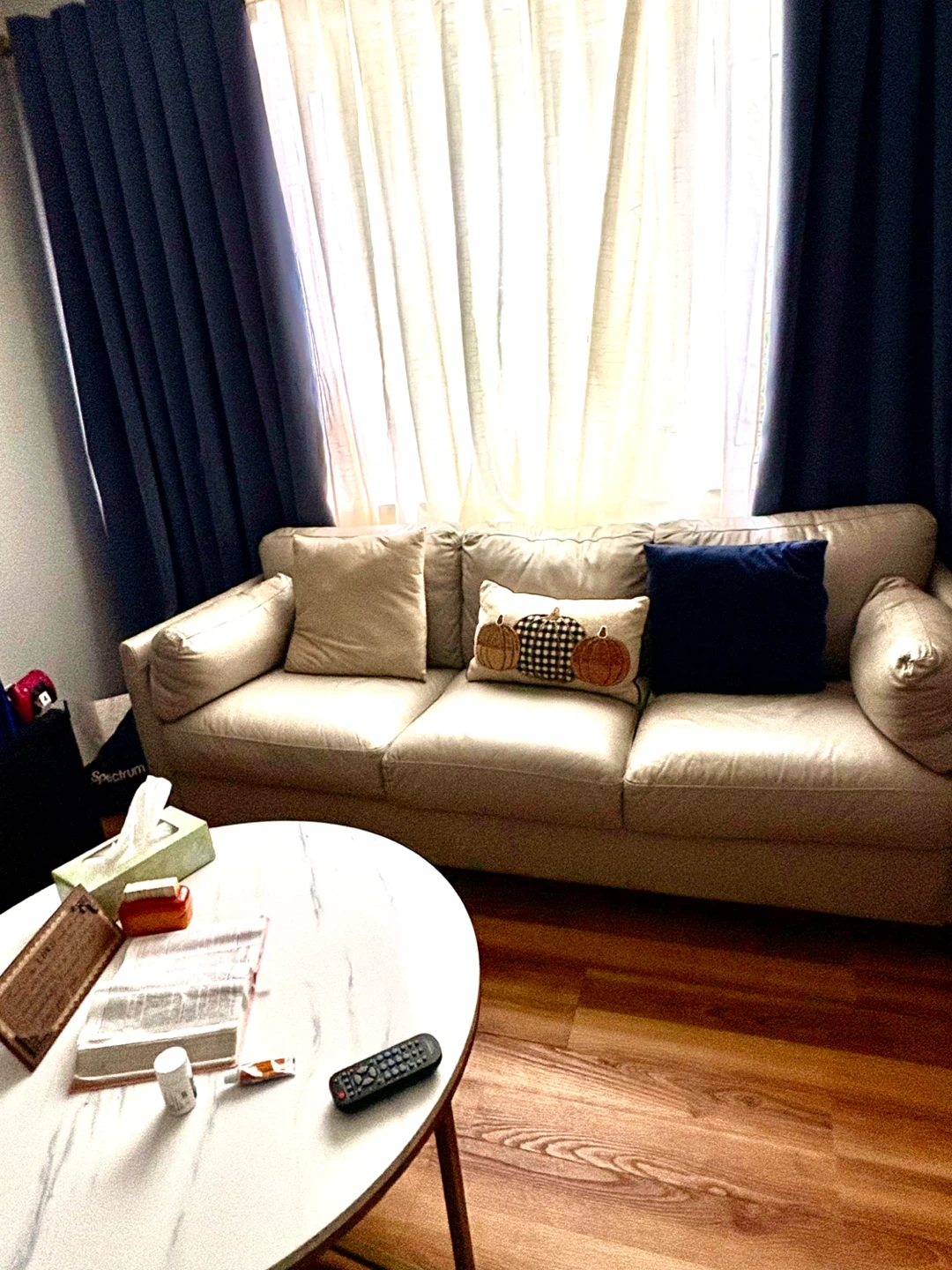 Light Gray Leather Loveseat - photo 2